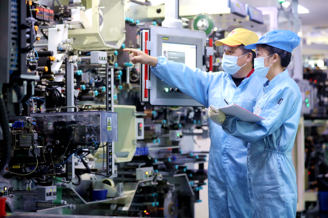 2022年天能股份营收再立异高，，，，，，净利润增38.92%-新闻动态-天能控股集团 - 贡献绿色能源，，，，，，创立优美生涯。。。