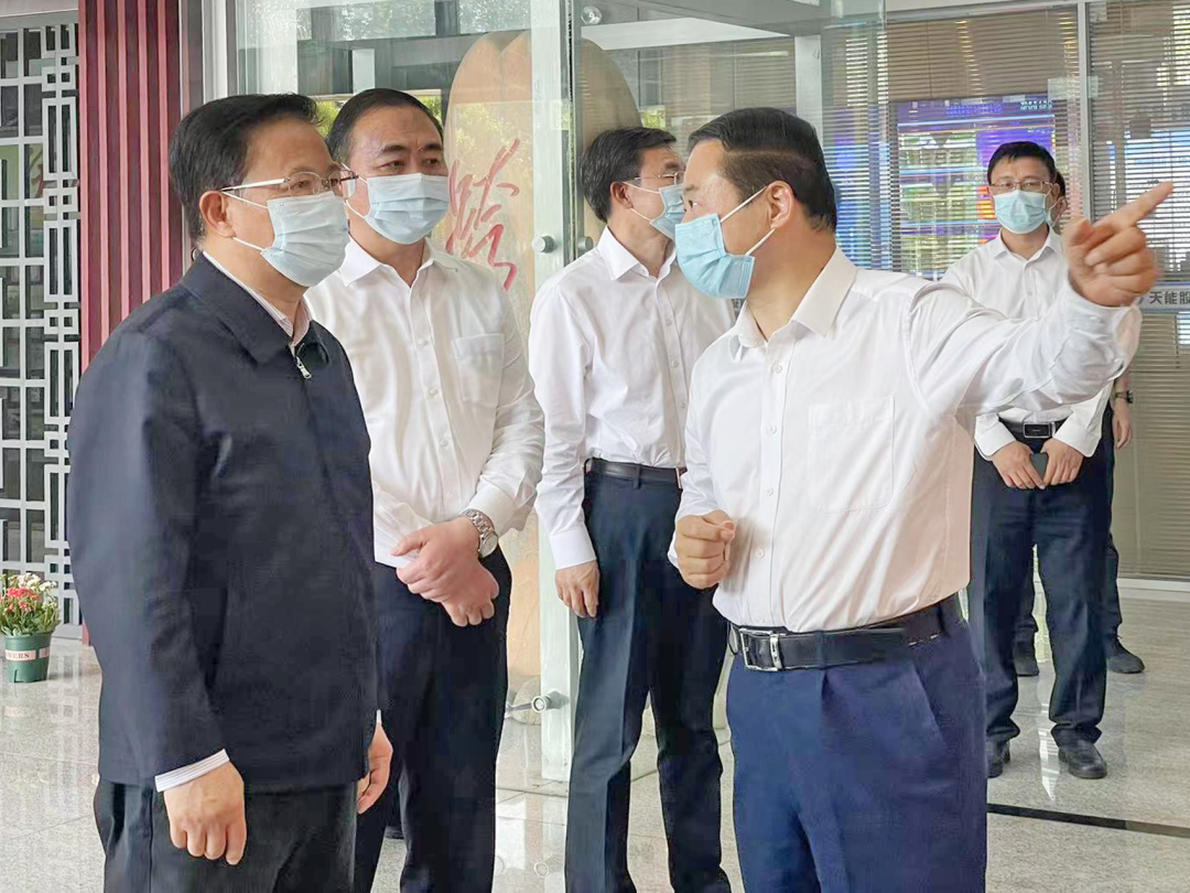 @所有天强人，，，，，一起往返首精彩的2022-新闻动态-天能控股集团 - 贡献绿色能源，，，，，创立优美生涯。。。。。。